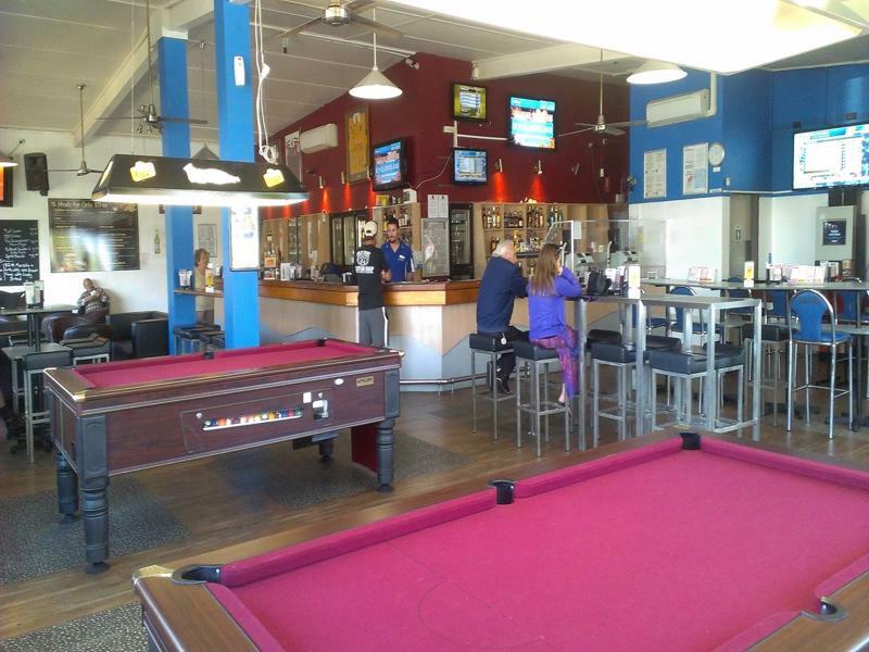 Bargara Beach Hotel Motel 외부 사진