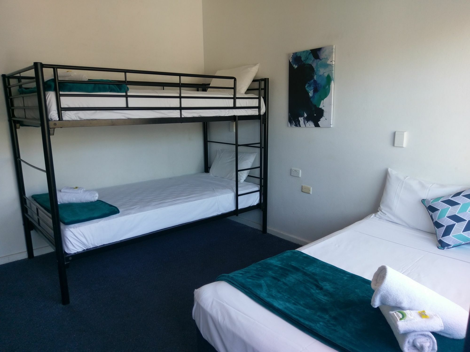 Bargara Beach Hotel Motel 외부 사진